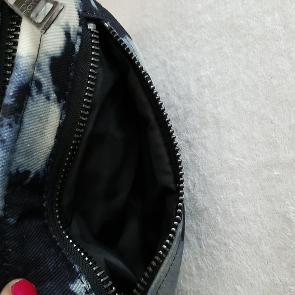 New Think Royln Tie-Dye Denim Bum Bag - Picture 11 of 13